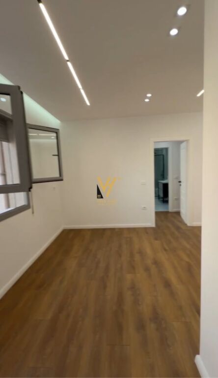SHITET APARTAMENT 1+1 TE 21 DHJETORI 16.600.000 LEKE