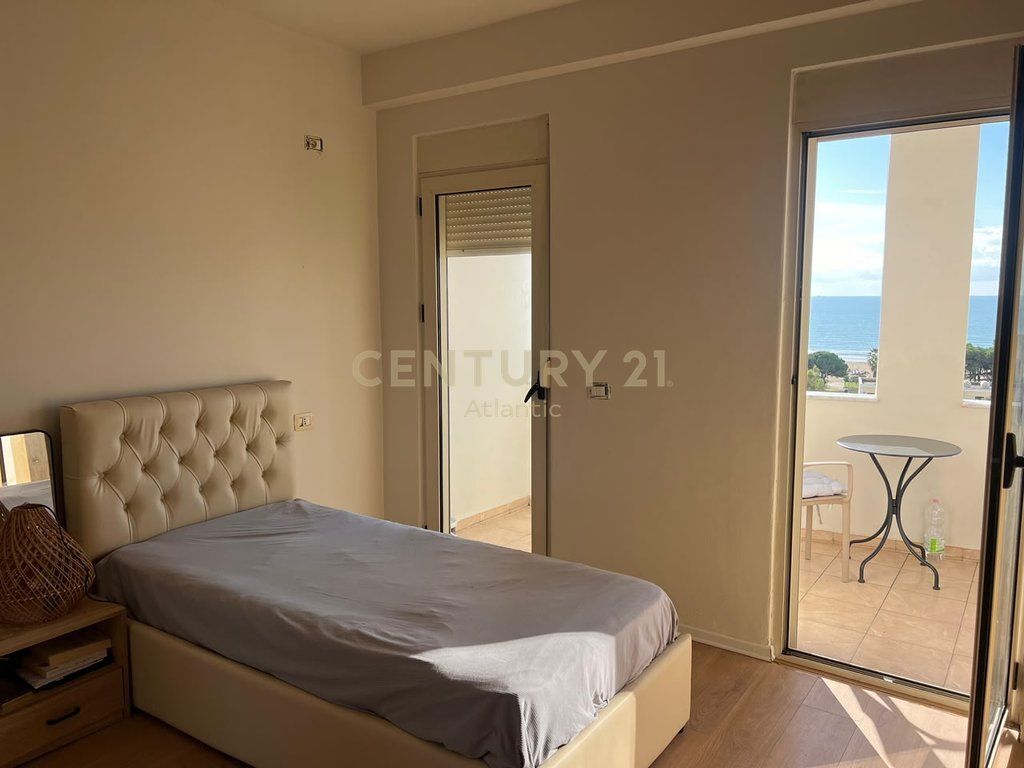 SHITET APARTAMENT 2+1+2TUALETE KOMPLEKSI ROTONDO FULL PAMJE DETI PLEPA !