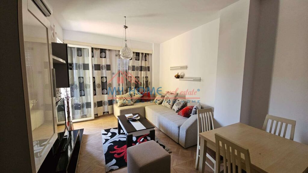 Apartament 1+1 me qera Qender ne Tirane