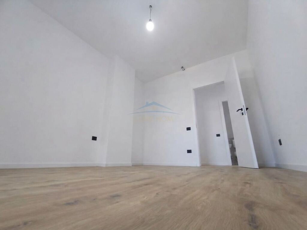 Shitet , Apartament 2+1 , Paskuqan , Tirane