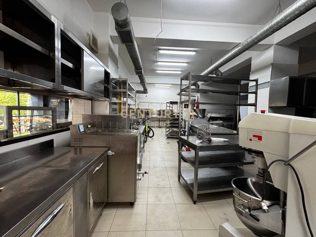 JAPIM ME QIRA DYQAN DHE AKTIVITET PER RESTAURANT, FURRE BUKE, PASTICERI