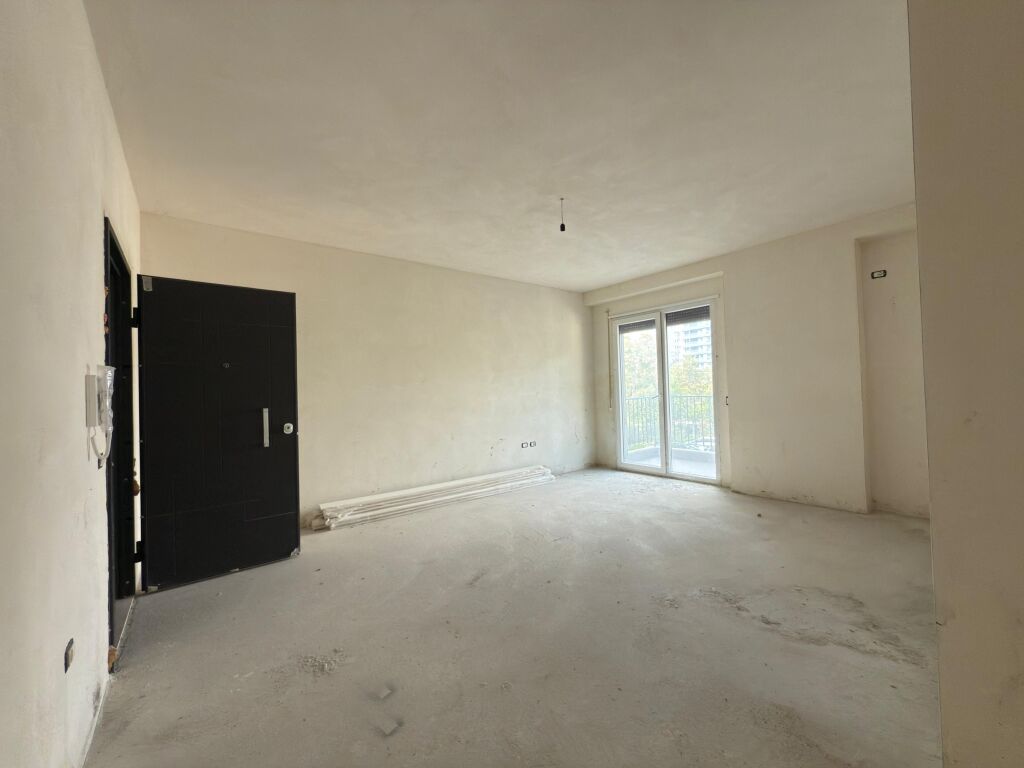 SHITET APARTAMENT 1+1 NE LUNGOMARE-VLORE