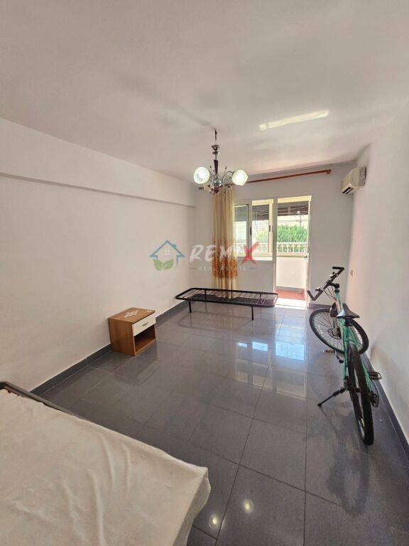 JEPET ME QERA APARTAMENT 1+1 PRANE DREJTORISE SE POLICISE,  DURRES