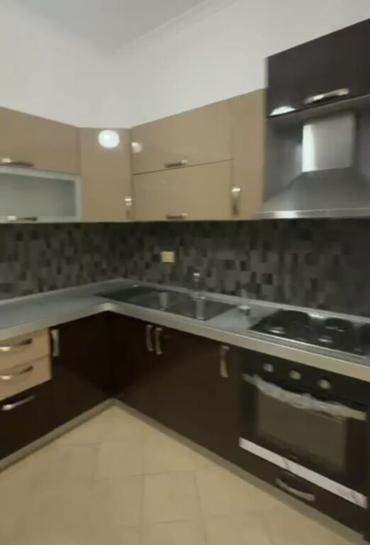 Appartamento 2+1 in affitto presso i Palazzi di Arabit, Via Don Bosko! 60.000 lek!