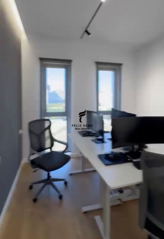UFFICIO IN AFFITTO 120 M2 VASIL SHANTO 130.000 LEKE FH-93645