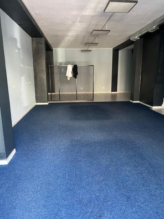 BUSINESS PREMISES FOR SALE!