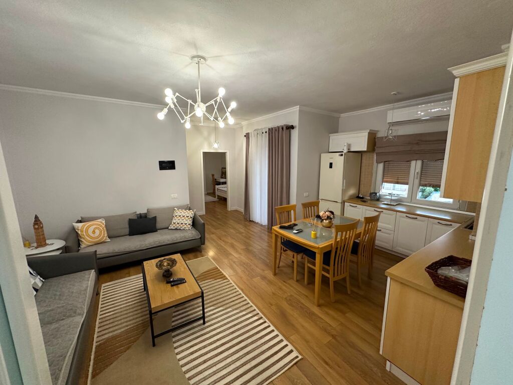 Qera, Apartament 2+1, Fakultetit Ekonomik