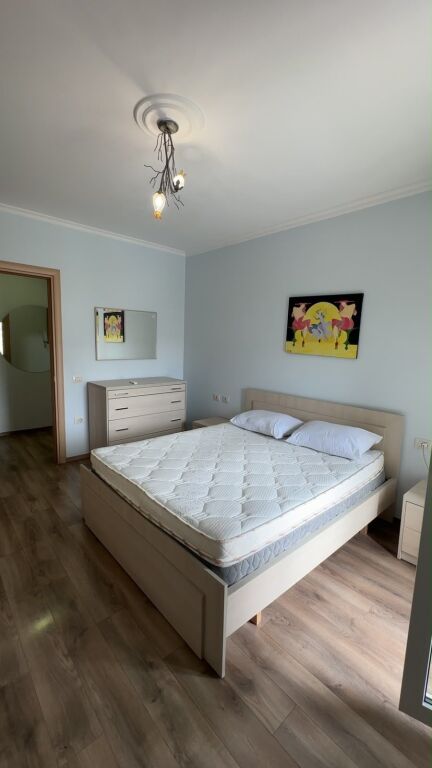 Apartament 1+1, Don Bosko!
