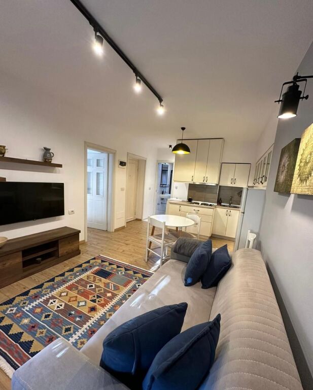 Qera | Apartament 1 + 1 | Rruga e Elbasanit | 650 €/muaj