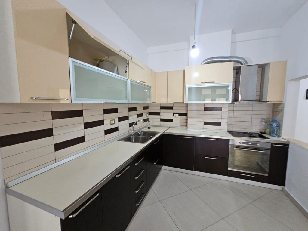 Apartament 2+1 per qira tek Kodra e Diellit.
