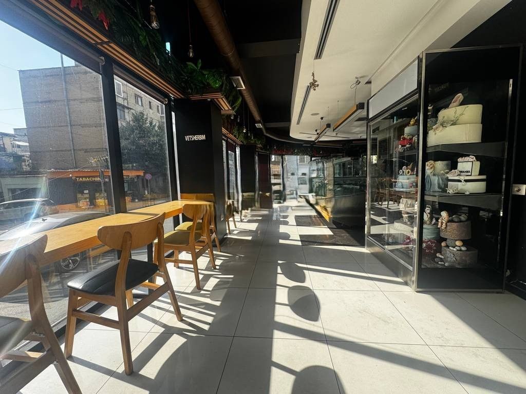 JAPIM ME QIRA DYQAN DHE AKTIVITET PER RESTAURANT, FURRE BUKE, PASTICERI 3,500 € /Muaj