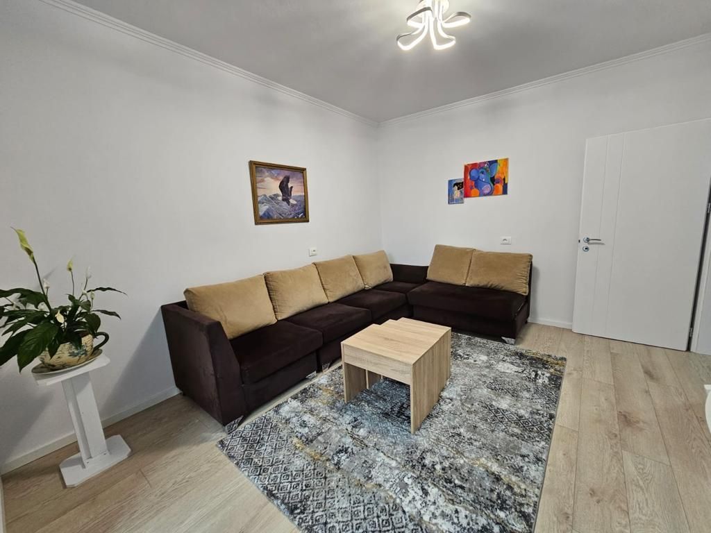 Jepet Me Qera Apartament 1+1