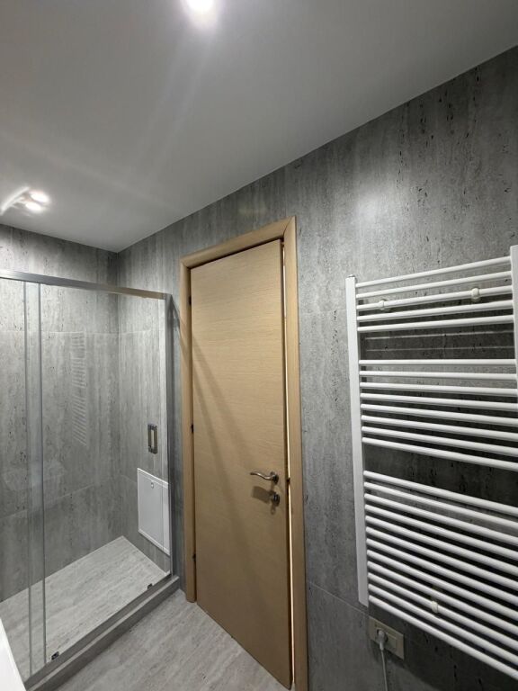 Qera,Apartament 3+1+2, TEK KOMPLEKSI NOBIS, LIQENI ARTIFICIAL
