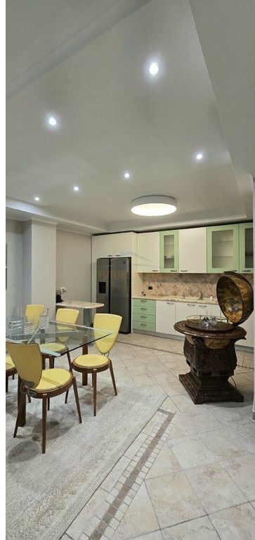 Qira, Apartament 2+1+2, Rruga e Elbasanit, Tiranë