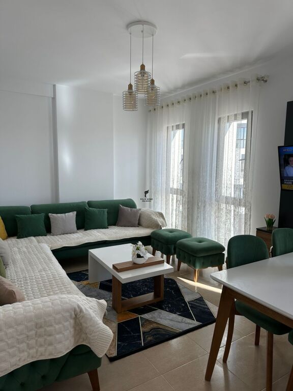APARTAMENT ME QERA 1+1 RRUGA E DIBRES 55.000 LEKE FH-93503