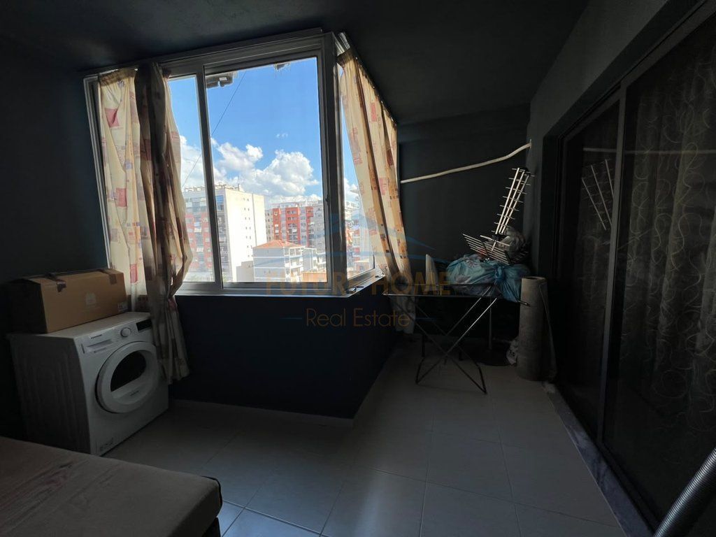 Shitet, Apartament 1+1 , Unaza e Re, Tirane .