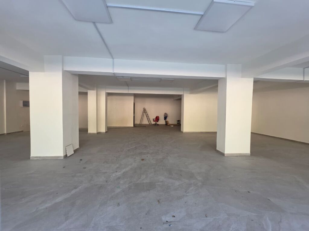 Locale commerciale in affitto in Via Dritan Hoxha, Lapraka, ex Dogana, Zogu i Zi.