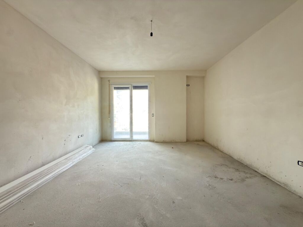 SHITET APARTAMENT 1+1 NE LUNGOMARE-VLORE