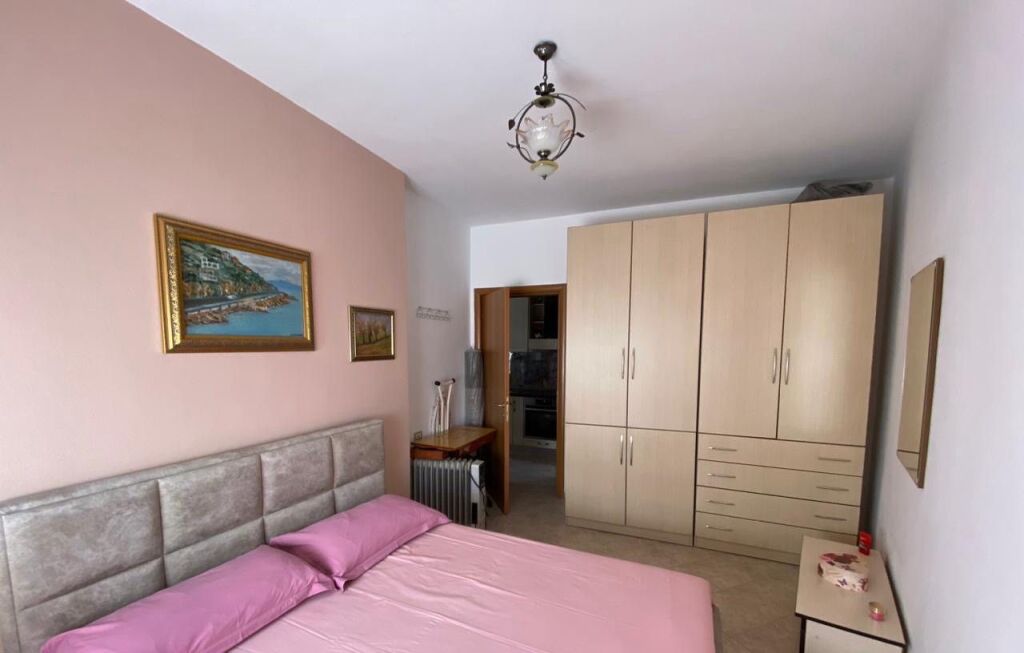 Affitto | Apartament 2 + 1 | Rruga Mine Peza | 700 €/mese
