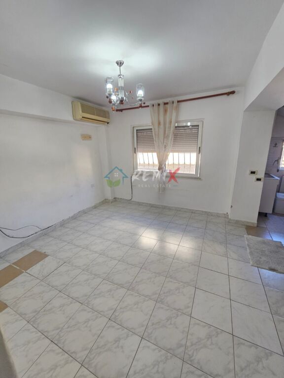JEPET ME QERA APARTAMENT 1+1 PRANE DREJTORISE SE POLICISE,  DURRES