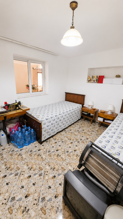 💫Shitet  Apartament 2+1+2 ballkone në zemër të Kavajë