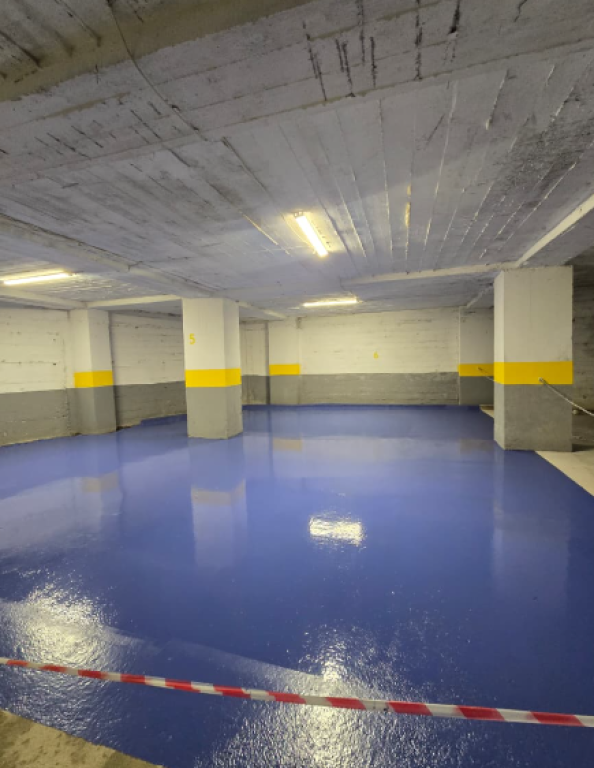 SHITEN POSTE PARKIMI 120 m² | PËRBALLË DELIJORGJIT