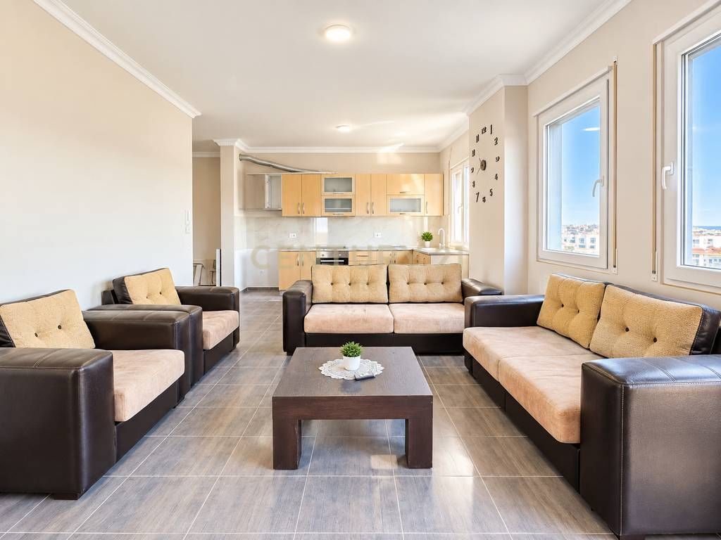 APARTAMENT 2+1+2 TUALETE + BALLKONE ME PAMJE TE LIRE ORJENTIM JUG-LINDJE-PERENDIM GJITH KOHES DRITE ,TEK STADIUMI !!