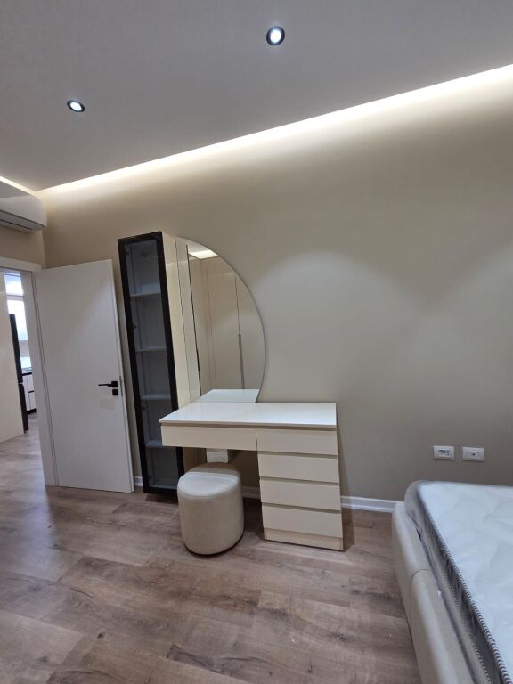Affitto | Apartament 1 + 1 | Rruga 5 Maji, Concord Center| 600 €/mese