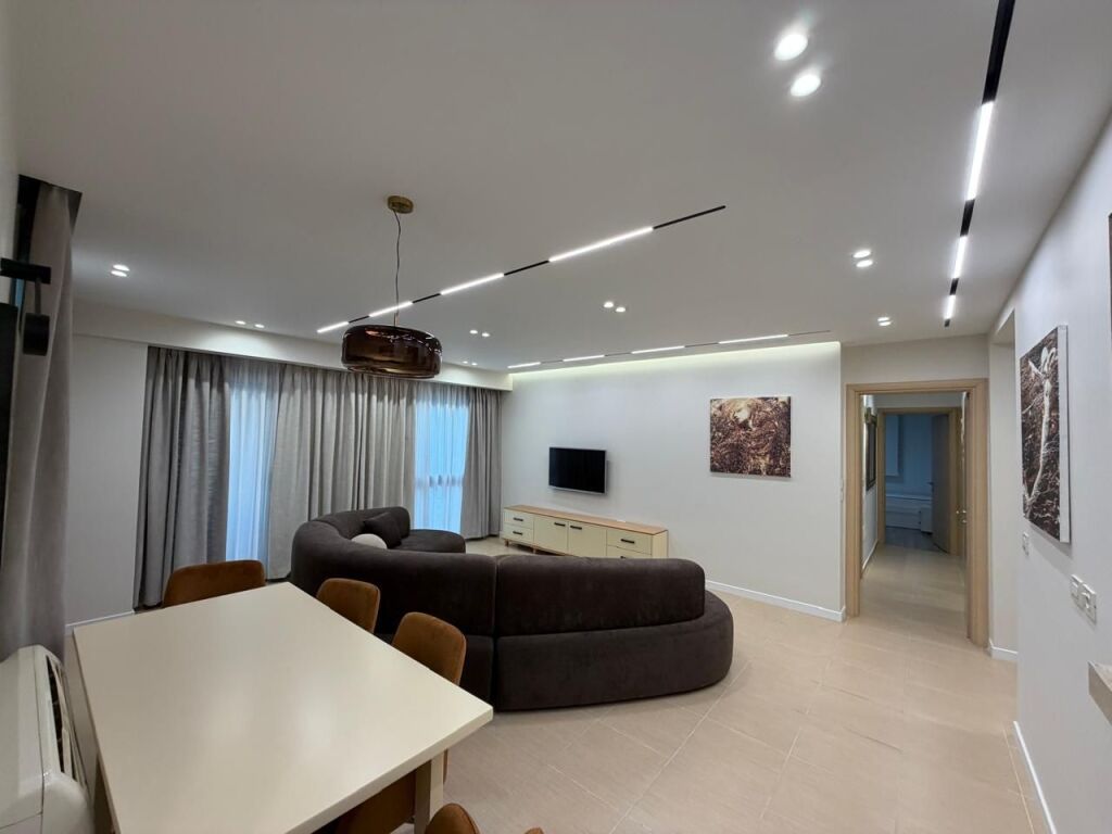 Qera,Apartament 3+1+2, TEK KOMPLEKSI NOBIS, LIQENI ARTIFICIAL