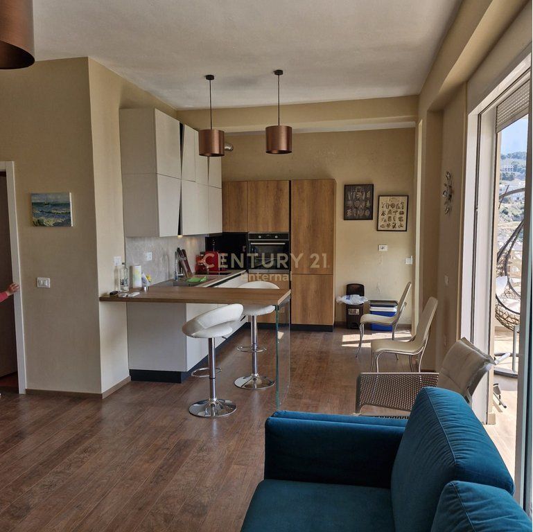 SUPER APARTAMENT 1+1 NË SHITJE – SARANDË