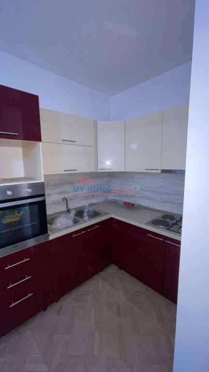 Apartament 1+1 me qera Qender ne Tirane