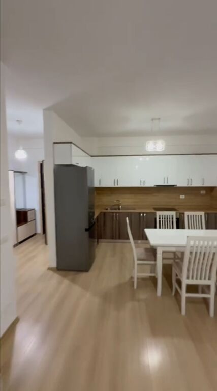 JEPET ME QIRA | APARTAMENT 1+1 + PARKIM – GREEN CITY 📍