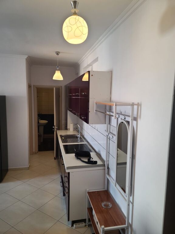 Apartament 2+1 (Rruga "Thoma Koxhaj", Pallatet Çabej), Tiranë
