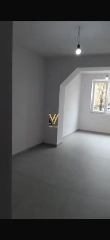 BUSINESS PREMISES 100 M2 FOR RENT IN BRRYL 1,000 EURO