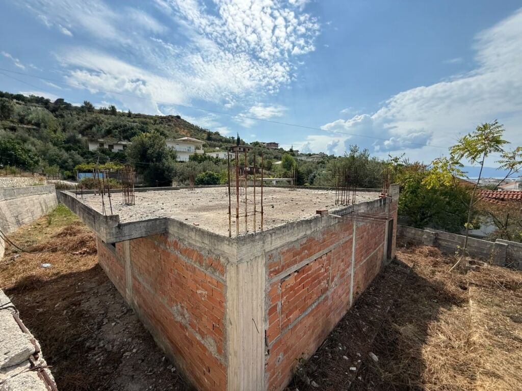 Private house for sale in Vlora