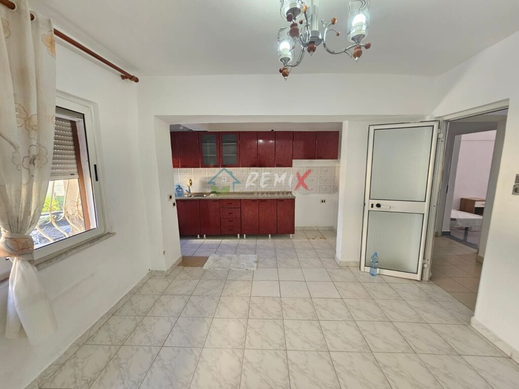 JEPET ME QERA APARTAMENT 1+1 PRANE DREJTORISE SE POLICISE,  DURRES