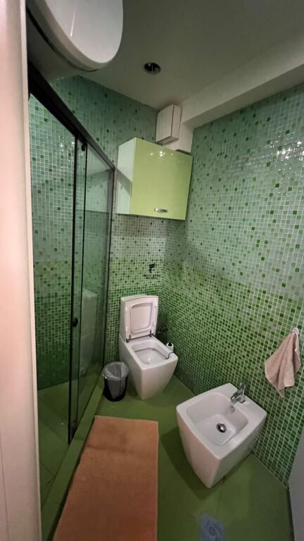 APPARTAMENTO IN AFFITTO 1+1 COMUNE DI PARIGI 60.000 LEKE FH-93682