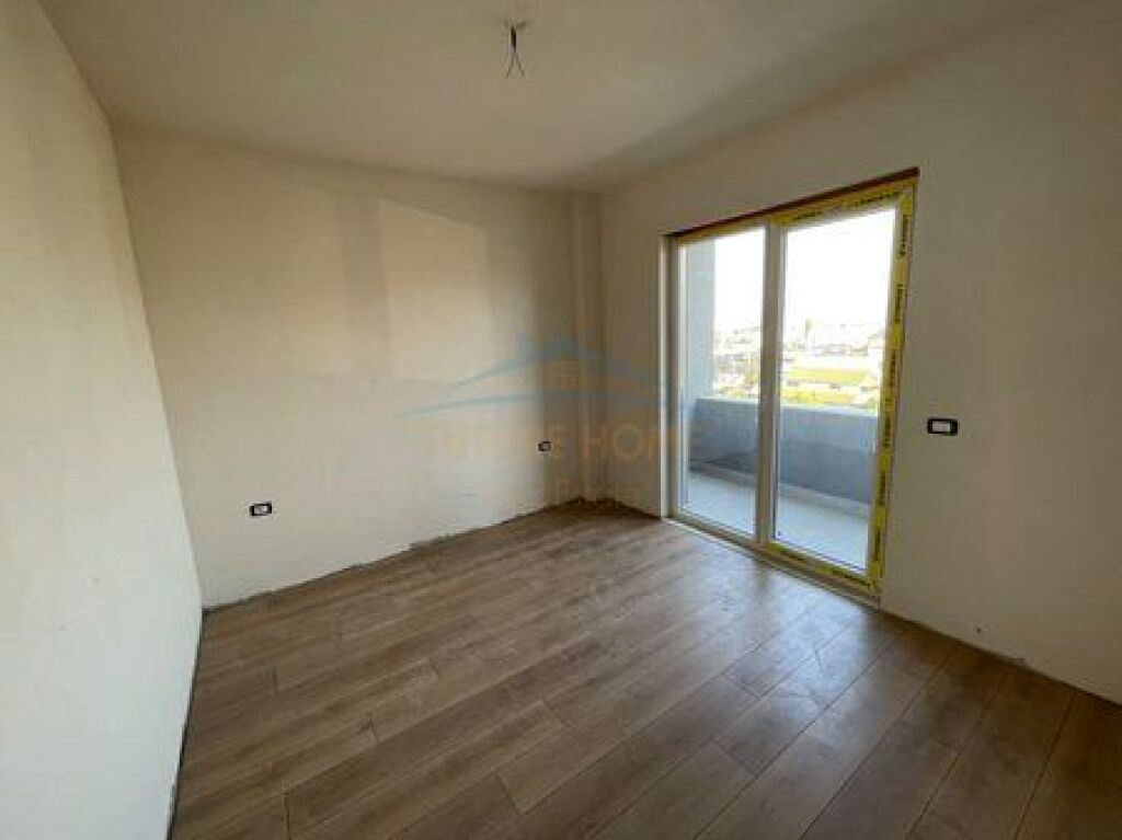 For sale, Apartment 1+1+Parking Space, Univers City, Tirana