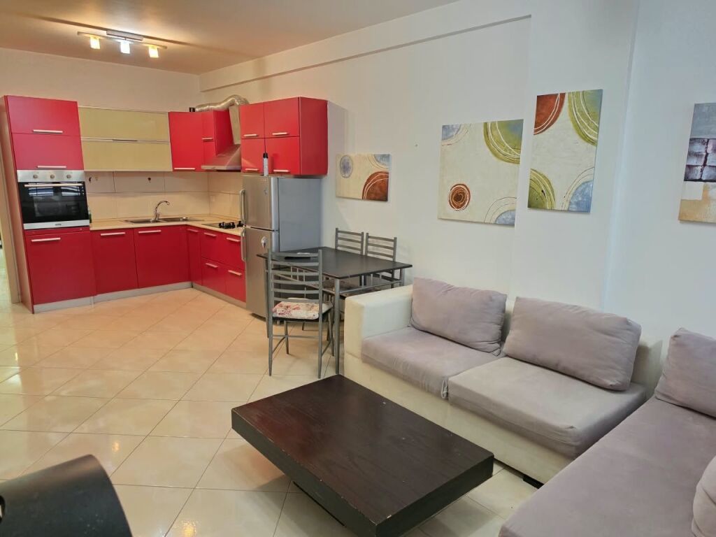 📣 QERA 🏡 Apartament 2+1  📍Pranë Grand Gallery, Yzberisht      💶 Çmimi: 450 mijë lekë  