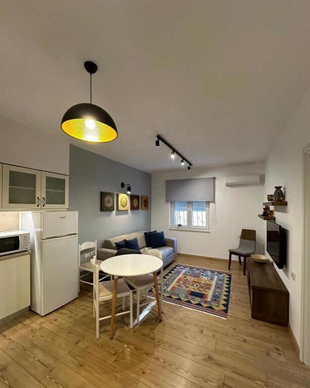 Qera | Apartament 1 + 1 | Rruga e Elbasanit | 650 €/muaj