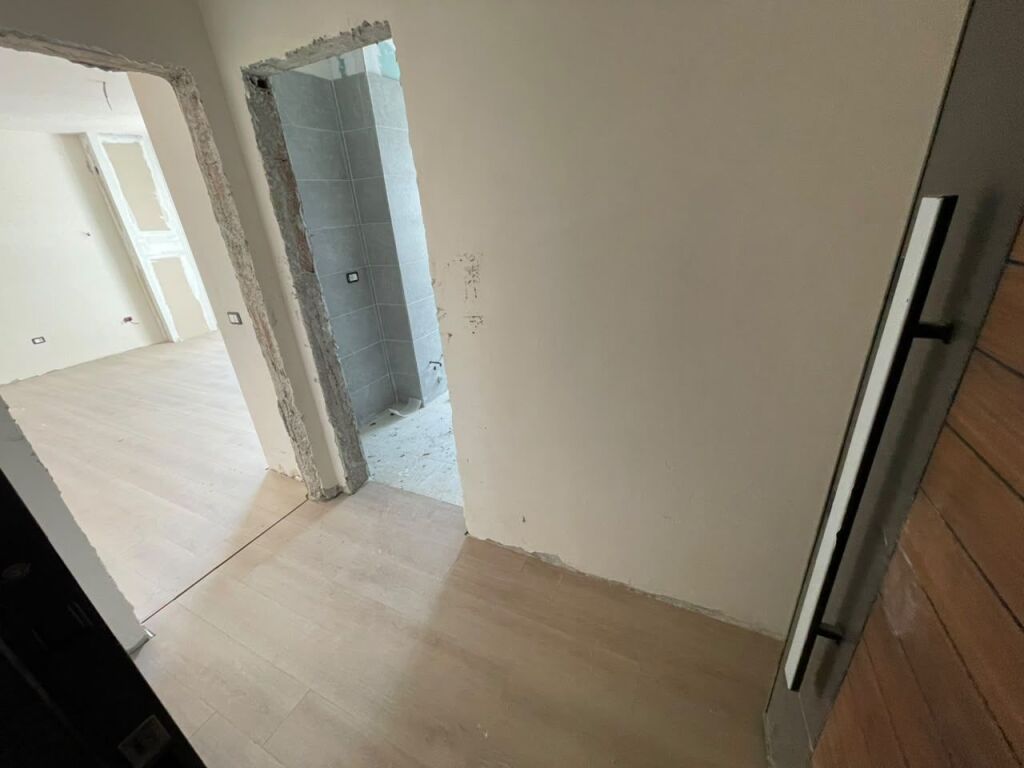 For sale, Apartment 1+1+Parking Space, Univers City, Tirana. Empire71440