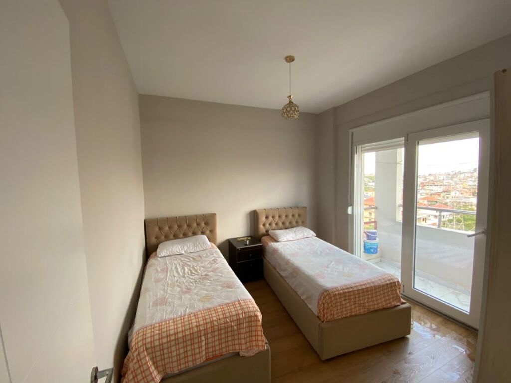 Qera, Apartament 2+1+2 , Kthesa e Kamzes, Tirane . Empire74278