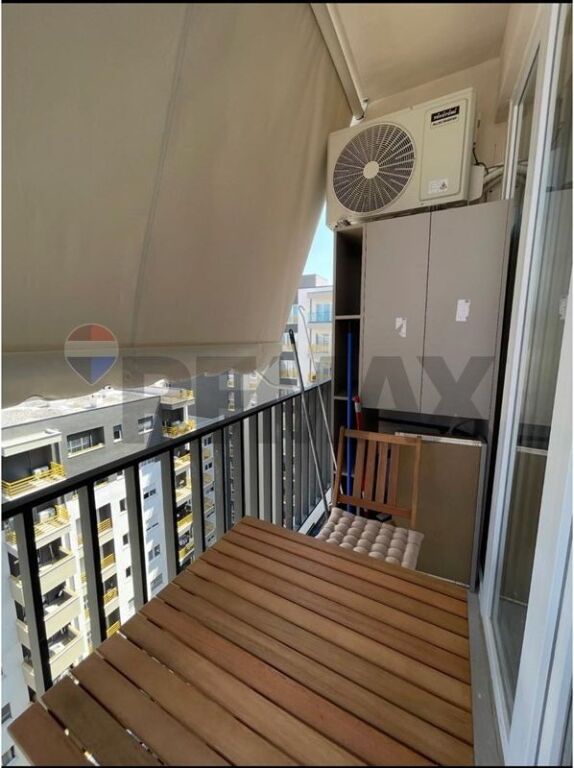 Shitet Apartament 2+1 Tek Aura Laprake
