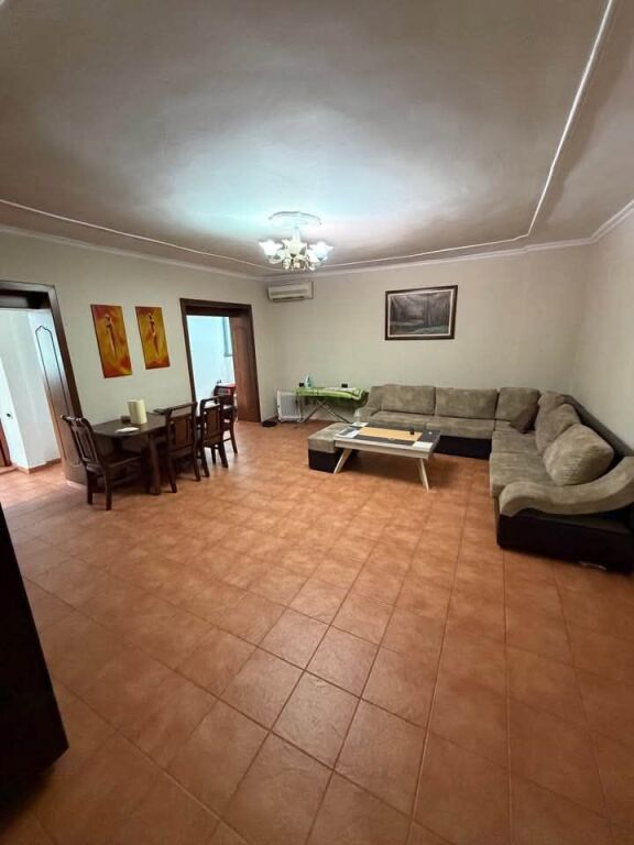 APPARTAMENTO IN AFFITTO 3+1+2 (per 6-8 studenti) - DON BOSKO, TIRANA