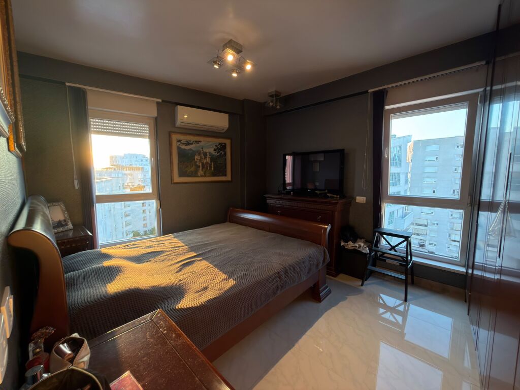 Jepet me qira apartament 3+1