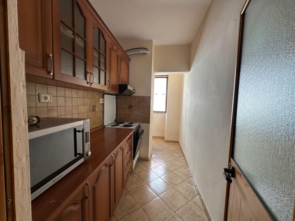 Apartament 1+1 per shitje! Pallati me Shigjeta