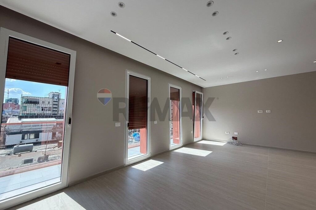 Ufficio - In Affitto - Via Sami Frashëri, Tirana(ID: 530221010-3398)