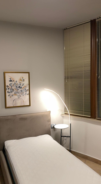 Jepet me qera apartament 2+1, te Rruga e Elbasanit