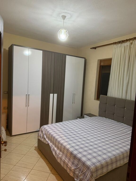 Apartament 2+1 per qira