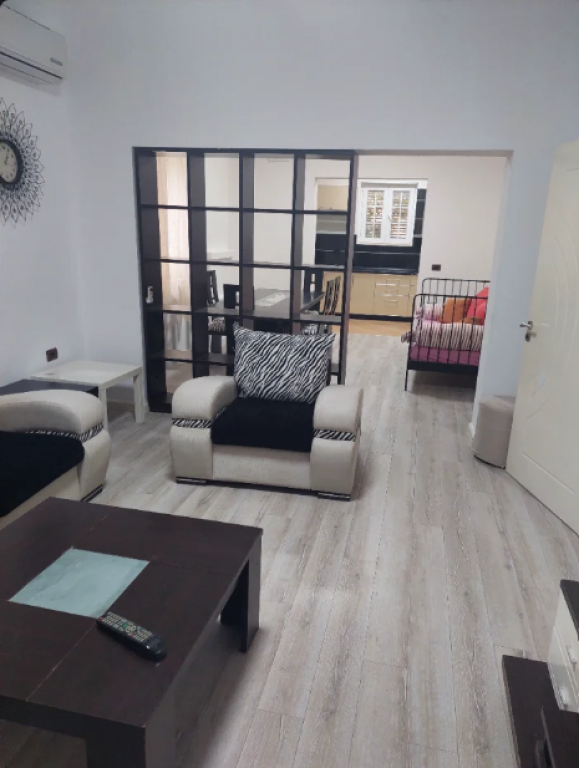 Appartamento 2+1+2 in Affitto Mercato Elettrico Tirana
